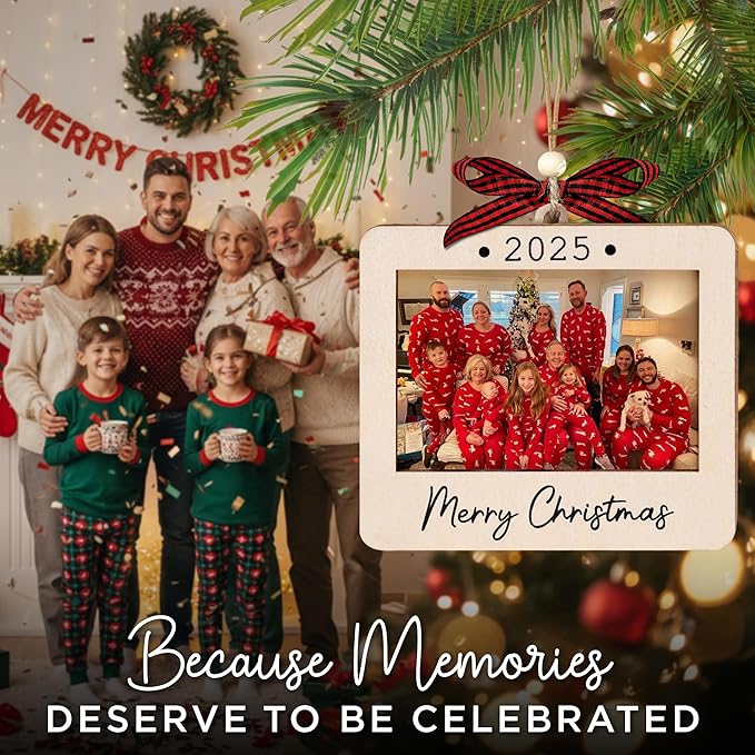2025 Christmas Ornament Picture Frame - Wooden Landscape Photo Frame Ornaments - Picture Frame Ornament for Tree - Merry Christmas Ornaments with Picture Insert for Family, Friends