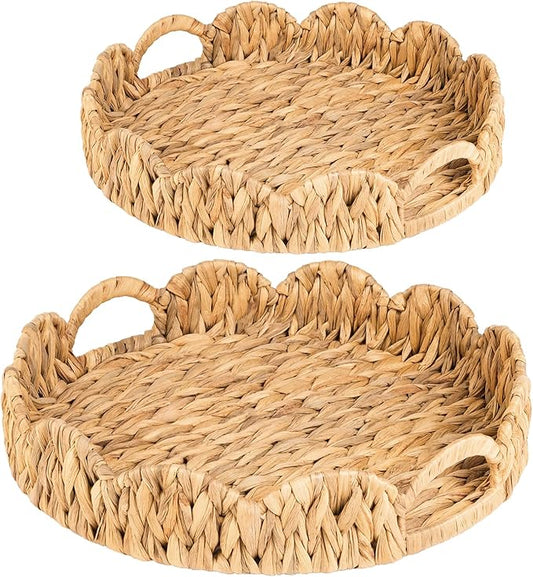 2-Pack Wicker Basket Tray, Round Serving Tray with Handles, Rattan Woven Decorative Tray, Natural Water Hyacinth Scalloped Tray for Home Decor and Desk Organizer