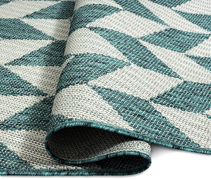 Nicole Miller New York Patio Country Calla Contemporary Herringbone Indoor/Outdoor Area Rug, Green/Cream, 5'2"x7'2"