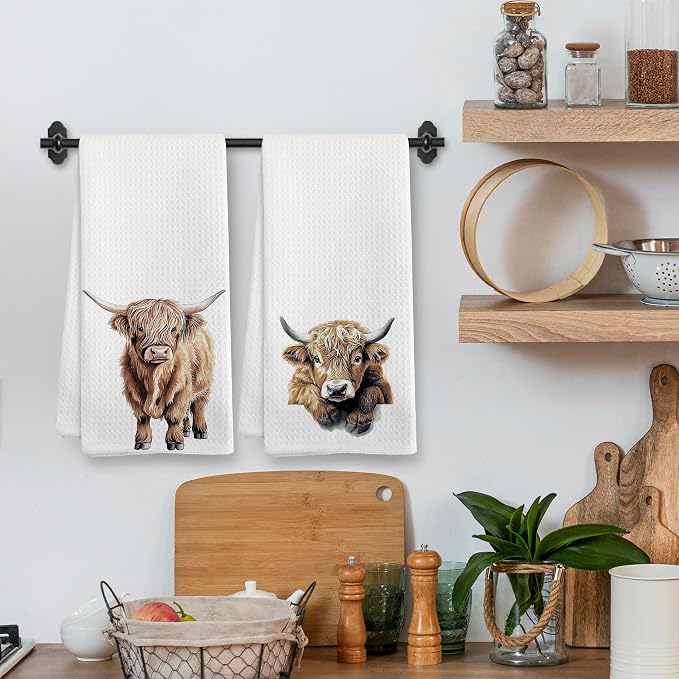 Funny Western Highland Cow Kitchen Towels and Dishcloths Sets of 2, Cow Nursery Decor Gifts, Farmhouse Rustic Cabin Farmhouse Farm Home Decor Dish Hand Tea Towels for Bathroom Kitchen,16x24in