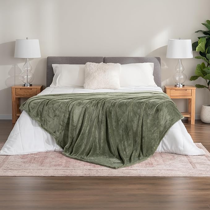 Berkshire Blanket Classic Velvetloft® Solid Blanket Queen Size, Lightweight Cozy Flannel Plush Blanket for Bed and Couch, Dark Sage, 90×90 Inches