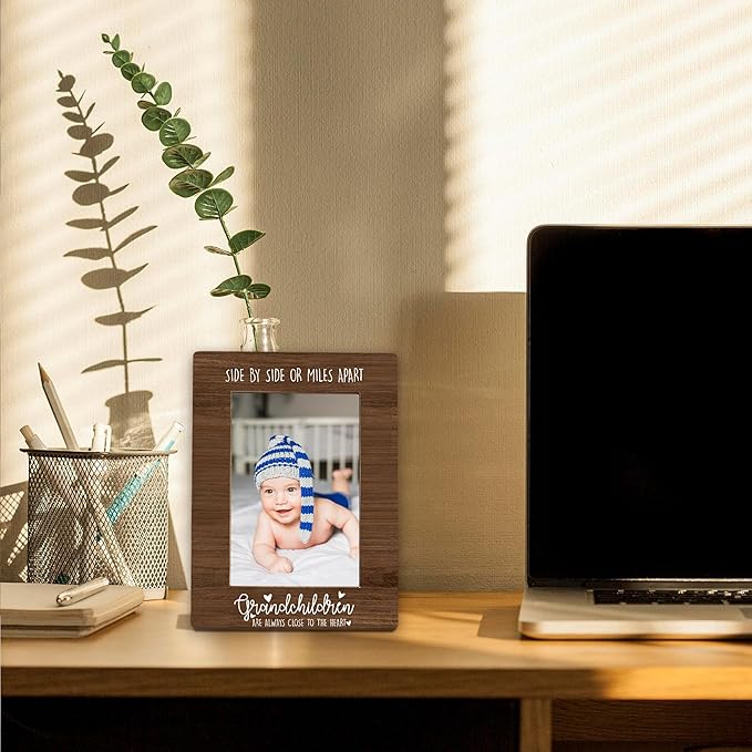 Grandchildren Picture Frames, Grandparents Gifts, Grandma Wooden Photo Frames, Grandchildren Grandkids Will Always Be Connected by Heart Picture Photo Frame for Desk Table 4X6 Photos