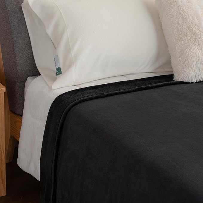 Berkshire Blanket Classic VelvetLoft® Solid Bed Blanket Queen Size,Lightweight Soft Fuzzy Plush Blanket for Bed and Couch,Black,90x90 Inches