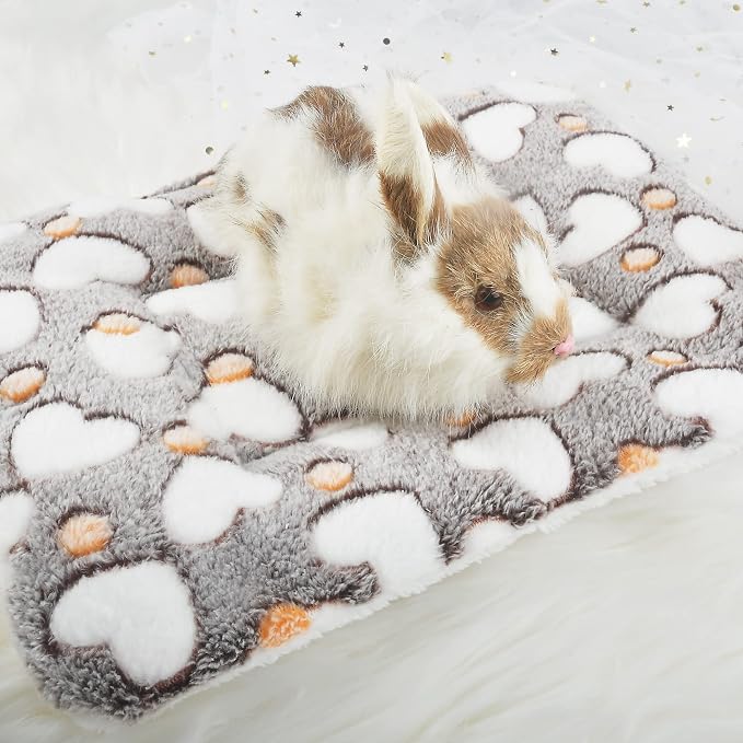 Small Animal Bed Mat, Soft & Warm, Suitable for Guinea Pig, Hamster, Rabbit, Rat and Bearded Dragon (X-Large(13.3''x9.4''), Heart Brown)
