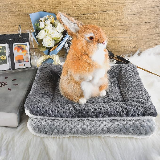 Small Animal Bed Mat, Soft & Warm, Suitable for Guinea Pig, Hamster, Rabbit, Rat and Bearded Dragon (X-Large(13.3''x9.4''), Footprint Grey)