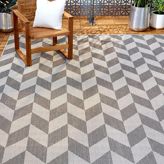 Nicole Miller New York Patio Country Calla Contemporary Herringbone Indoor/Outdoor Area Rug, Black/Grey, 3'11"x5'2"