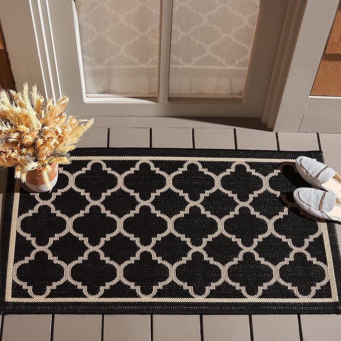 SAFAVIEH Washable Rug Outdoor Courtyard Collection - 2'3" x 5', Black & Beige, Non-Shedding & Easy Cleaning, Ideal for Patio, Front Door, Entryway, Mudroom, Doormat (CY6918-226)
