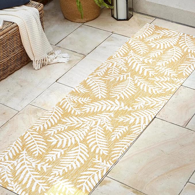 JONATHAN Y Palm Frond Indoor Outdoor Runner Rug 2X8 Yellow/Cream, Nevis for Backyard, Patio, Porch, Easy-Cleaning, High Traffic, Pet-Friendly, Non-Shedding (SMB119C-28)