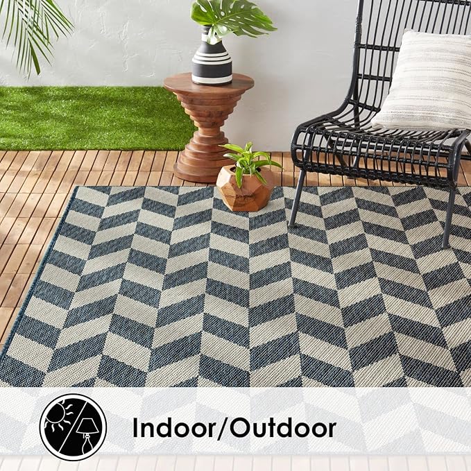 Nicole Miller New York Patio Country Calla Contemporary Herringbone Indoor/Outdoor Area Rug, Blue/Cream, 5'2"x7'2"