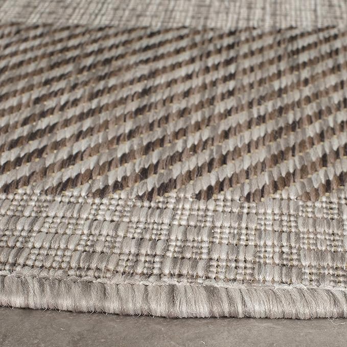 SAFAVIEH Washable Rug Outdoor Courtyard Collection - 7'10" Round, Beige & Brown, Non-Shedding & Easy to Clean, Ideal for Patio, Backyard, Mudroom (CY8477-36312)