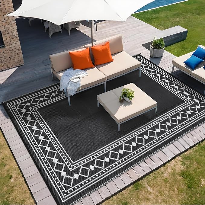 10x14 Large Outdoor Rug,Modern Bordered Plastic Straw Carpet,Waterproof Lightweight Outdoor Carpet,Easy Cleaning Folding Uv Resistant Picnic Camping Mat,Black/White