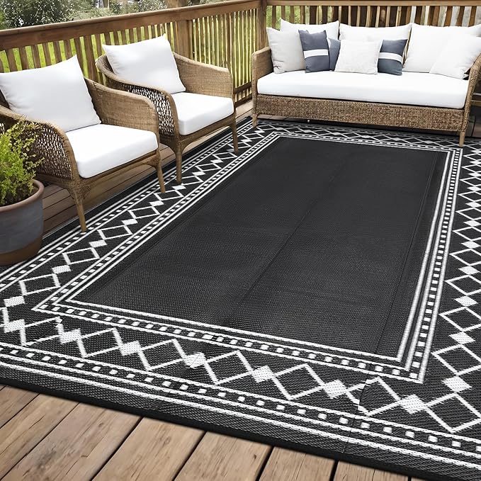 9x18 Large Outdoor Rug,Modern Bordered Plastic Straw Carpet,Waterproof Lightweight Outdoor Carpet,Easy Cleaning Folding Uv Resistant Picnic Camping Mat,Black/White
