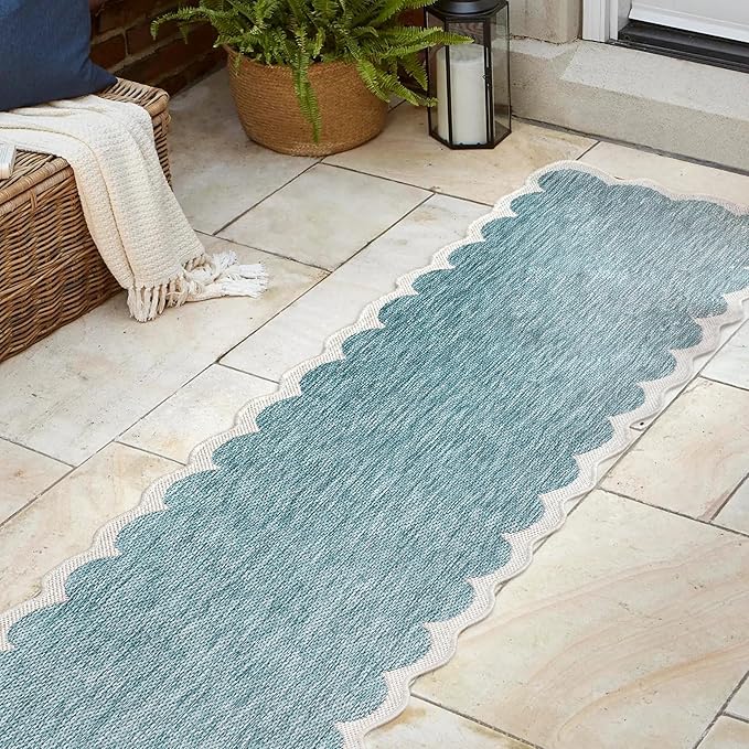 JONATHAN Y Cottage Two-Tone Scalloped Indoor Outdoor Runner Rug 2X8 Turquoise/Cream, Alice Classic for Backyard, Patio, Porch, Easy-Cleaning, High Traffic, Pet-Friendly, Non-Shedding (SHP103D-28)