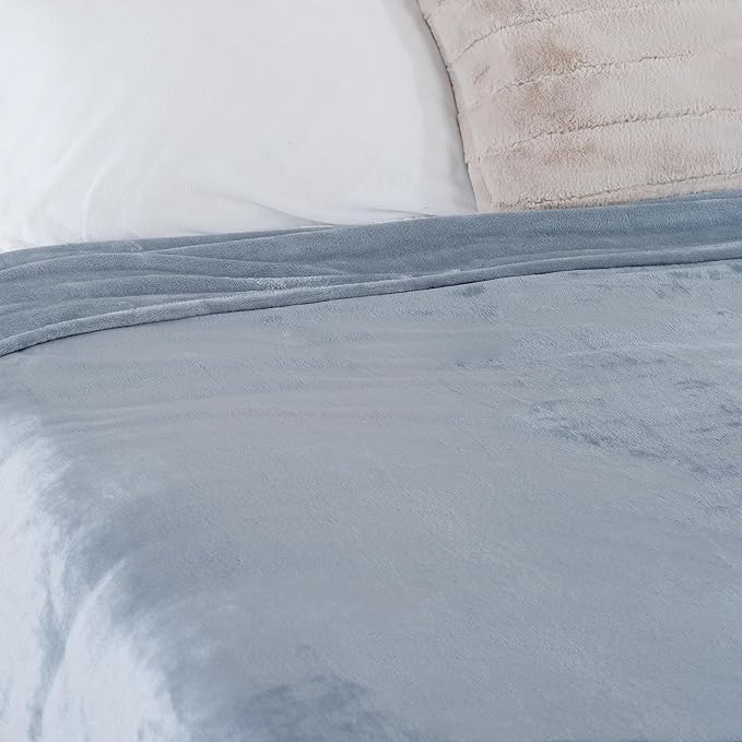 Berkshire Blanket Classic VelvetLoft® Solid Bed Blanket, Twin Size Bed Blanket, Lightweight Soft Fuzzy Plush Blanket for Bed and Couch, Polar Blue, 60x92 Inches
