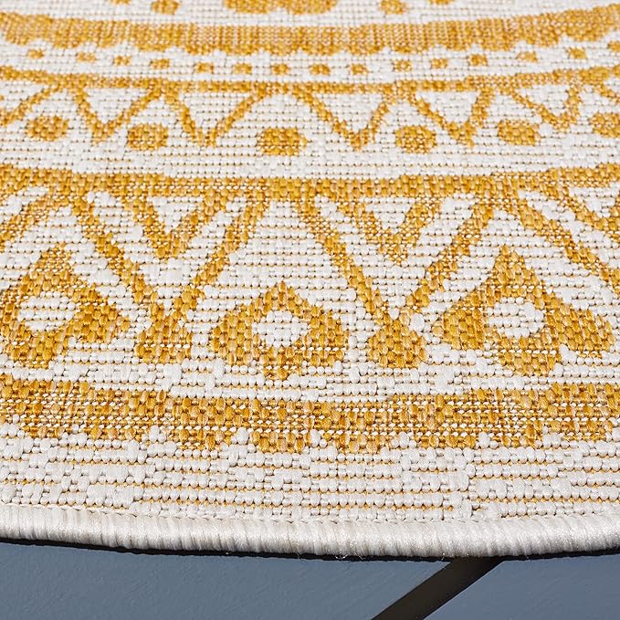 SAFAVIEH Courtyard Collection 6'7" Round Ivory/Gold CY8734 Indoor/Outdoor Non-Shedding Easy Cleaning Patio Backyard Porch Deck Mudroom Area Rug
