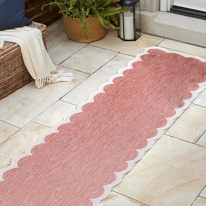 JONATHAN Y Cottage Two-Tone Scalloped Indoor Outdoor Runner Rug 2X8 Light Rose/Cream, Alice Classic for Backyard, Patio, Porch, Easy-Cleaning, High Traffic, Pet-Friendly, Non-Shedding (SHP103B-28)