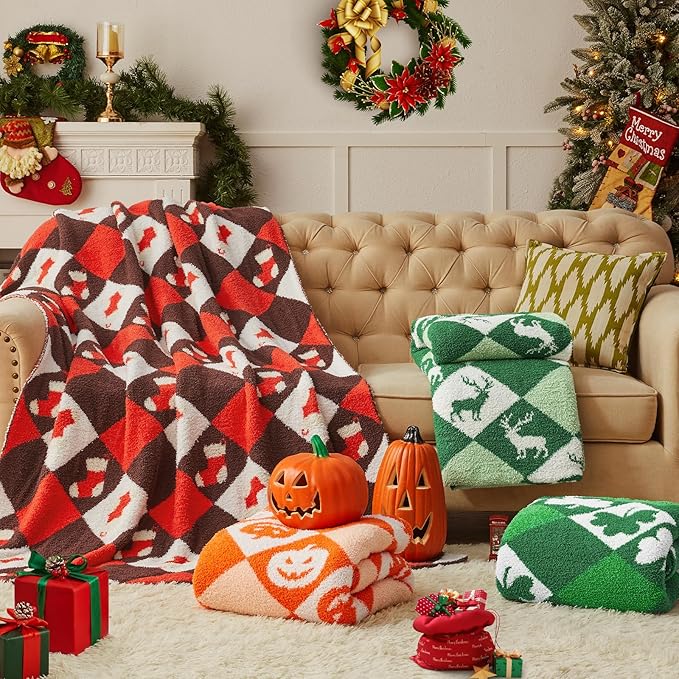 CYMULA St. Patrick's Day Knit Throw Blanket - Super Soft Lightweight Plush Shamrock Clover Blanket for Couch, Bed, Sofa, 60 x 80 Inches, Irish Green