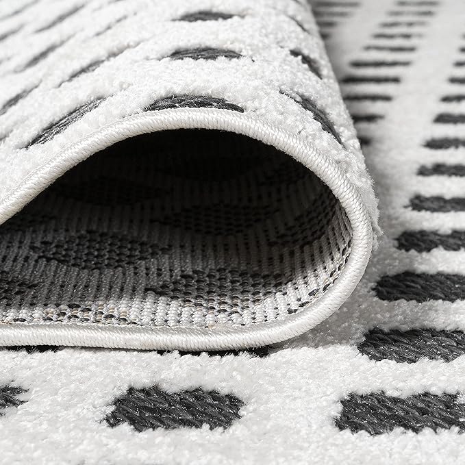 JONATHAN Y Mini-Diamond Trellis Indoor Outdoor Runner Rug 2X10 White/Black, Rabat High-Low Pile for Backyard, Patio, Porch, Easy-Cleaning, High Traffic, Pet-Friendly, Non-Shedding (SBH101B-210)