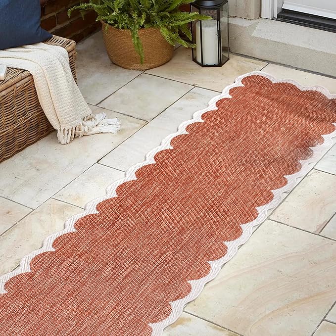 JONATHAN Y Cottage Two-Tone Scalloped Indoor Outdoor Runner Rug 2X8 Terra/Cream, Alice Classic for Backyard, Patio, Porch, Easy-Cleaning, High Traffic, Pet-Friendly, Non-Shedding (SHP103C-28)