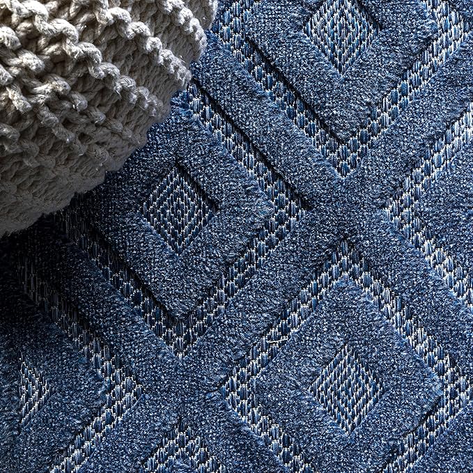 JONATHAN Y Diamond Trellis Indoor Outdoor Round Area Rug 5 Ft Navy, Portmany Neutral for Backyard, Patio, Porch, Easy-Cleaning, High Traffic, Pet-Friendly, Non-Shedding (IBZ104B-5R)