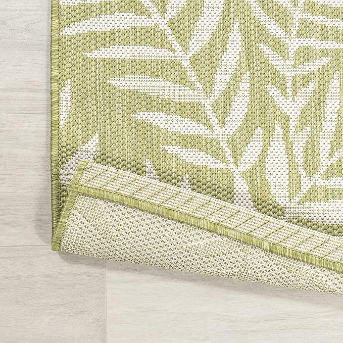 JONATHAN Y Palm Frond Indoor Outdoor Area Rug 5X8 Green/Cream, Nevis for Backyard, Patio, Porch, Easy-Cleaning, High Traffic, Pet-Friendly, Non-Shedding (SMB119D-5)