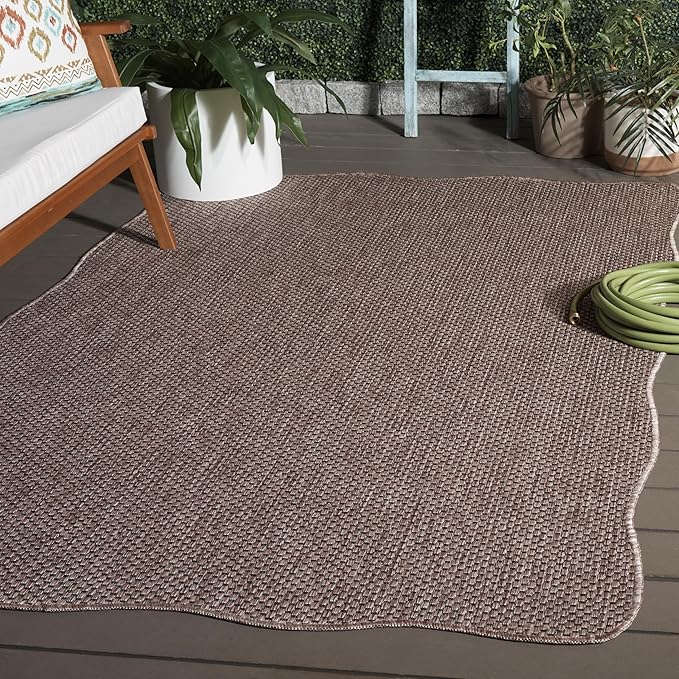 SAFAVIEH Washable Rug Outdoor Courtyard Collection - 5'3" x 7'7", Natural & Black, Non-Shedding & Easy to Clean, Ideal for Patio, Backyard, Mudroom (CY8521-37312)