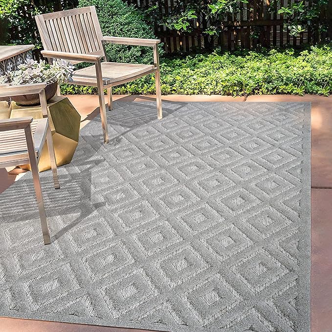 JONATHAN Y Diamond Trellis Indoor Outdoor Area Rug 4X6 Light Gray, Portmany Neutral for Backyard, Patio, Porch, Easy-Cleaning, High Traffic, Pet-Friendly, Non-Shedding (IBZ104C-4)