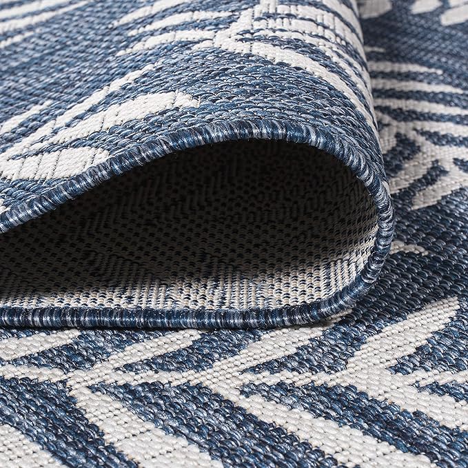 JONATHAN Y Palm Frond Indoor Outdoor Round Area Rug 9 Ft Navy/Ivory, Nevis for Backyard, Patio, Porch, Easy-Cleaning, High Traffic, Pet-Friendly, Non-Shedding (SMB119B-9R)
