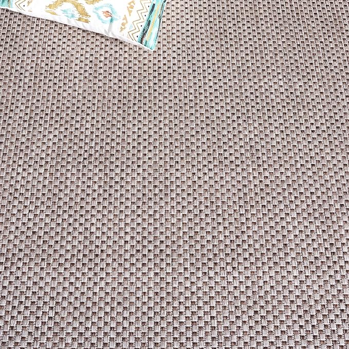 SAFAVIEH Washable Rug Outdoor Courtyard Collection - 4' x 5'7", Beige & Brown, Non-Shedding & Easy Cleaning, Ideal for Patio, Backyard, Mudroom (CY8521-36312)