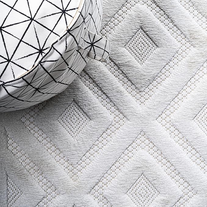 JONATHAN Y Diamond Trellis Indoor Outdoor Square Area Rug 5X5 Ivory, Portmany Neutral for Backyard, Patio, Porch, Easy-Cleaning, High Traffic, Pet-Friendly, Non-Shedding (IBZ104D-5SQ)
