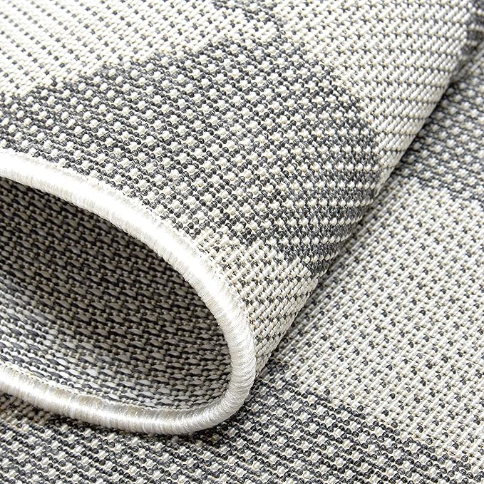 Nicole Miller New York Patio Country Calla Contemporary Herringbone Indoor/Outdoor Area Rug, Black/Grey, 5'2"x7'2"