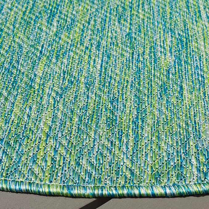 SAFAVIEH Washable Rug Outdoor Courtyard Collection - 5'3" Round, Green & Blue, Non-Shedding & Easy Cleaning, Ideal for Patio, Backyard, Mudroom (CY8521-55722)