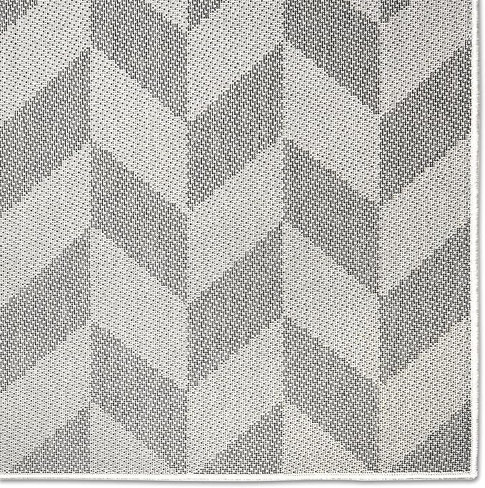 Nicole Miller New York Patio Country Calla Contemporary Herringbone Indoor/Outdoor Area Rug, Black/Grey, 6'6"x9'2"