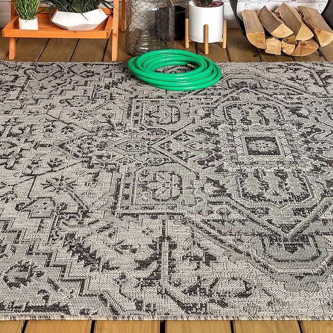 JONATHAN Y Boho Medallion Indoor Outdoor Area Rug 8X10 Black/Gray, Estrella Textured Weave for Backyard, Patio, Porch, Easy-Cleaning, High Traffic, Pet-Friendly, Non-Shedding (SMB105D-8)